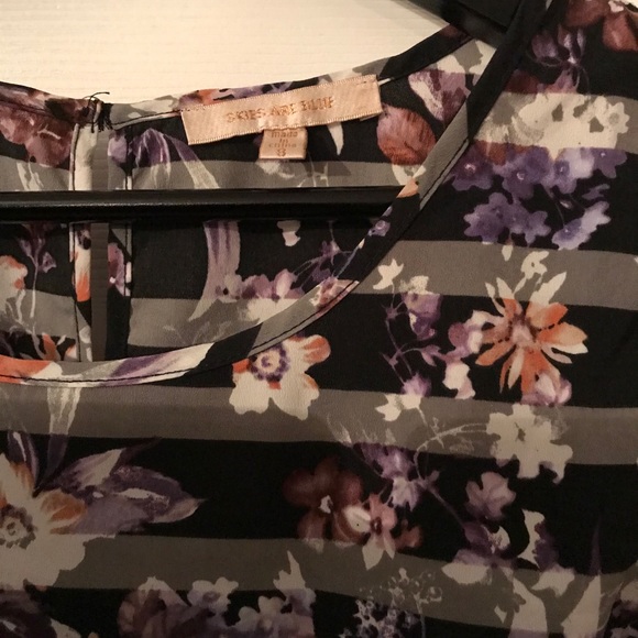 Floral blouse-Size S - Picture 2 of 5
